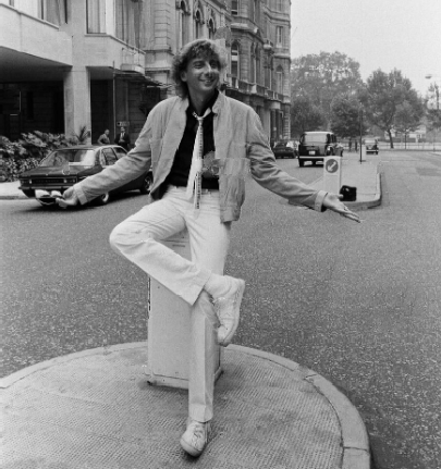 Barry Manilow recent live performance